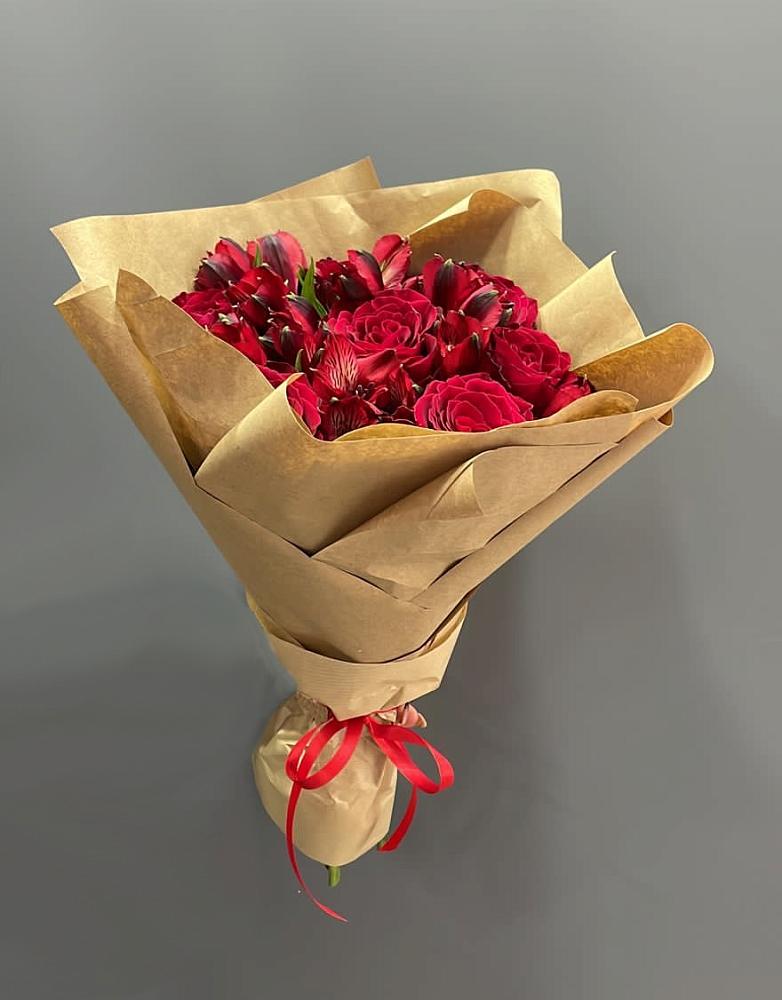 Букет цветов из: Альстромерии и Розы в Чулки-Соколово