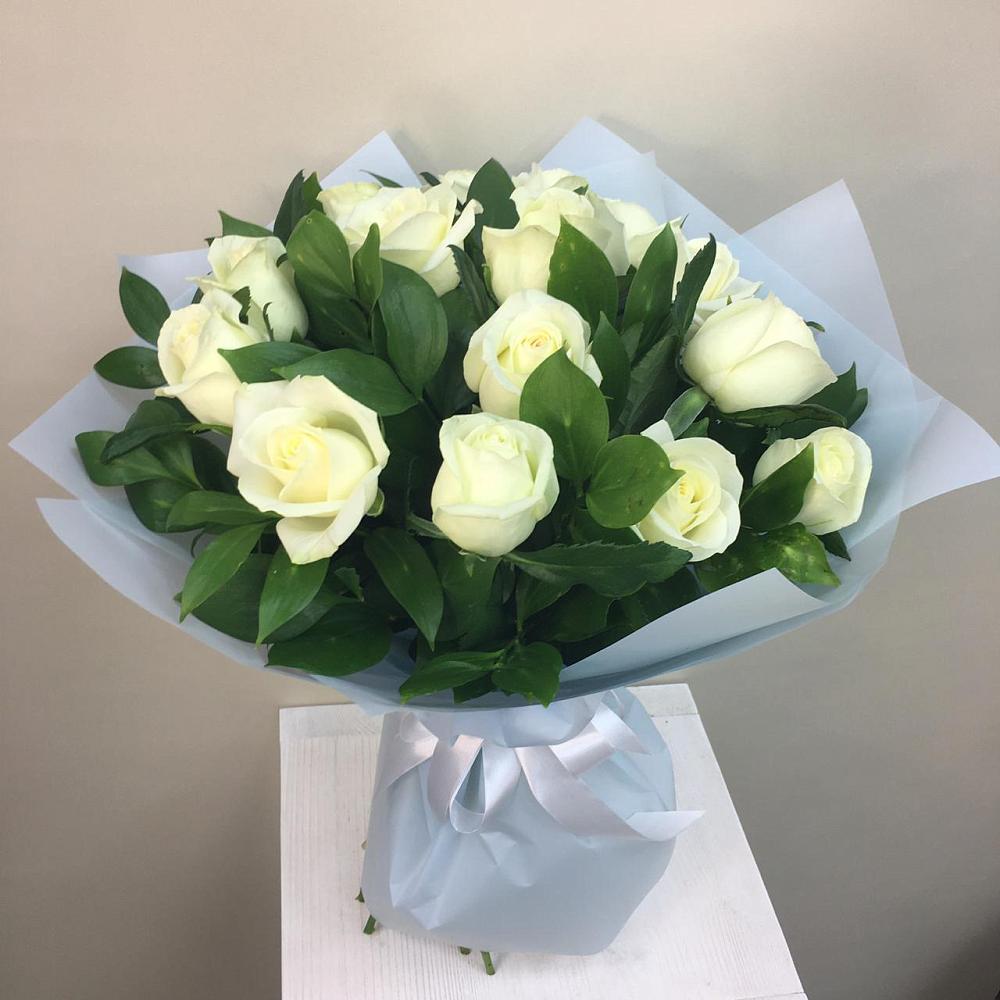 Букет 15 Белых роз Проуд в Чулки-Соколово