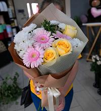Букет цветов из:  Герберы, Розы и Хризантемы в Чулки-Соколово