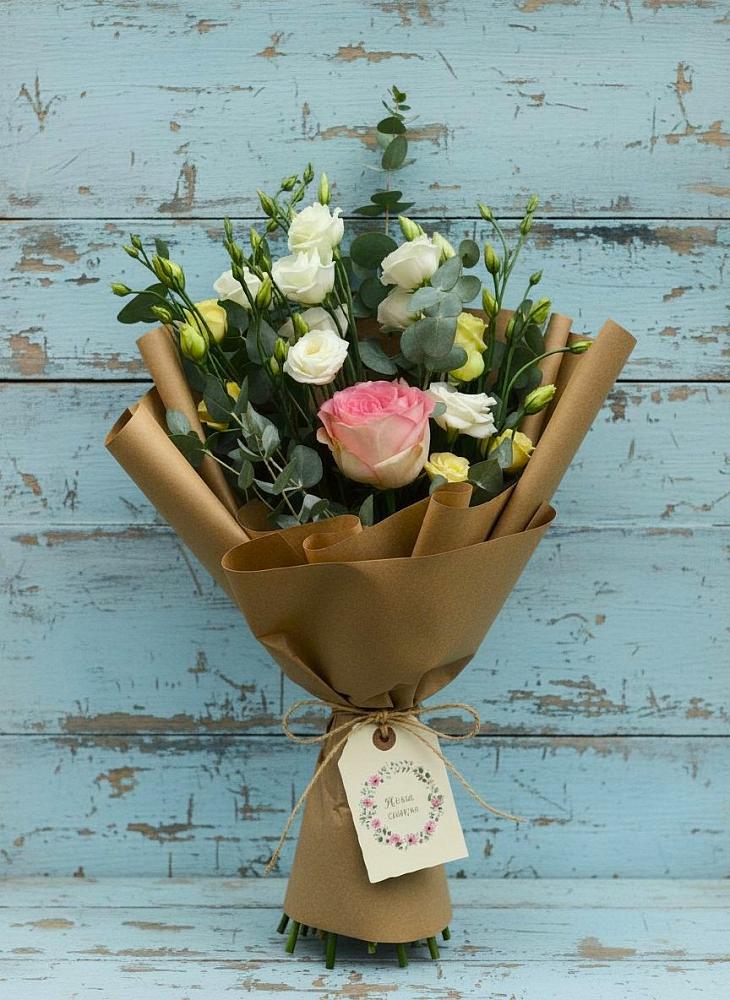 Букет цветов из: Розы и Лизиантусы в Чулки-Соколово