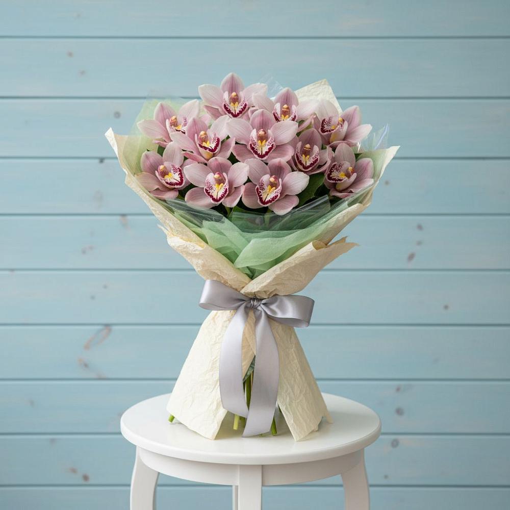 Букет цветов из: Орхидеи и Розы в Чулки-Соколово