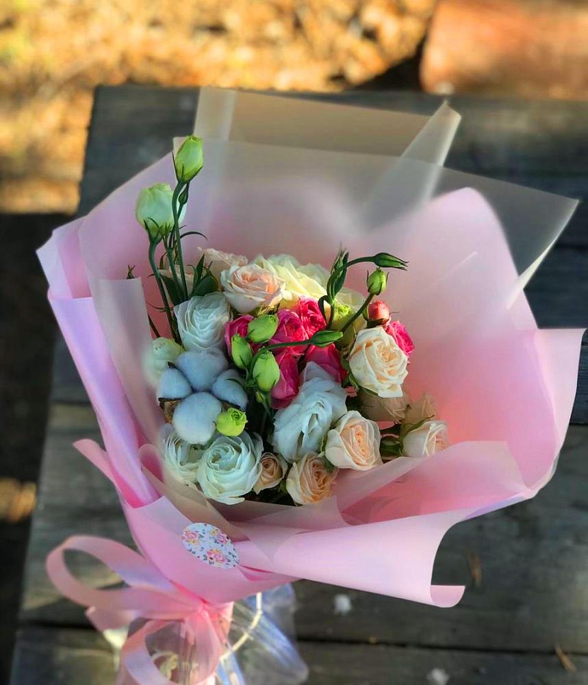 Букет цветов из: Розы и Лизиантусы в Чулки-Соколово