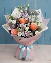 Букет цветов из:  Лизиантусы, Розы, Альстромерии и Гипсофила #REPLACE_PRED# Чулки-Соколово