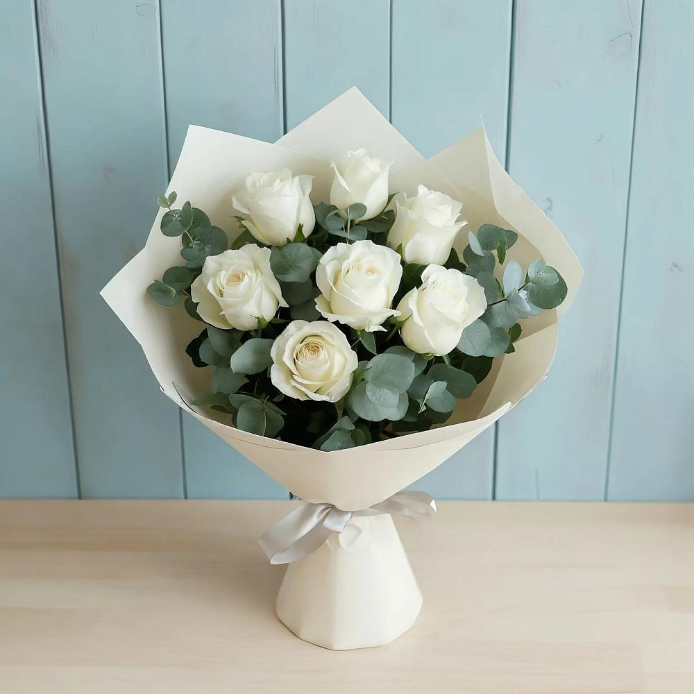Букет Белые розы в Эвкалипте в Чулки-Соколово