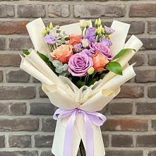 Букет цветов из:  Лизиантусы и Розы в Чулки-Соколово