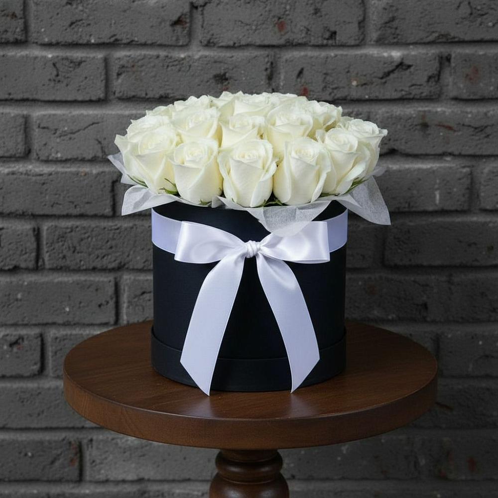 Цветочная композиция из Розы в шляпной коробке в Чулки-Соколово