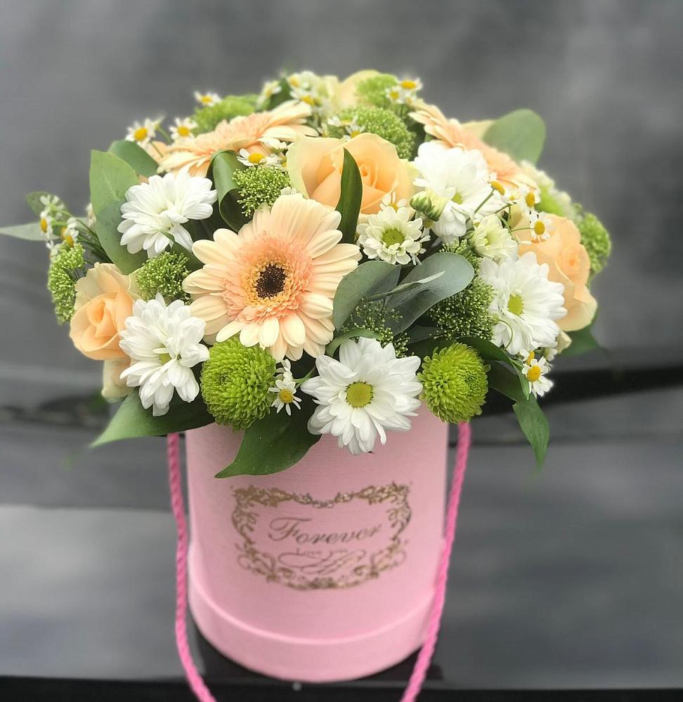 Цветочная композиция из Розы, Герберы и Хризантемы в шляпной коробке в Чулки-Соколово