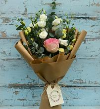 Букет цветов из:  Розы и Лизиантусы #REPLACE_PRED# Чулки-Соколово