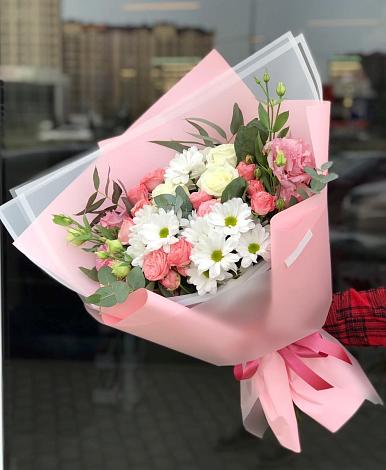 Букет цветов из: Розы, Лизиантусы и Хризантемы в Чулки-Соколово