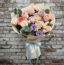 Букет цветов из:  Розы, Лизиантусы и Гвоздики в Чулки-Соколово